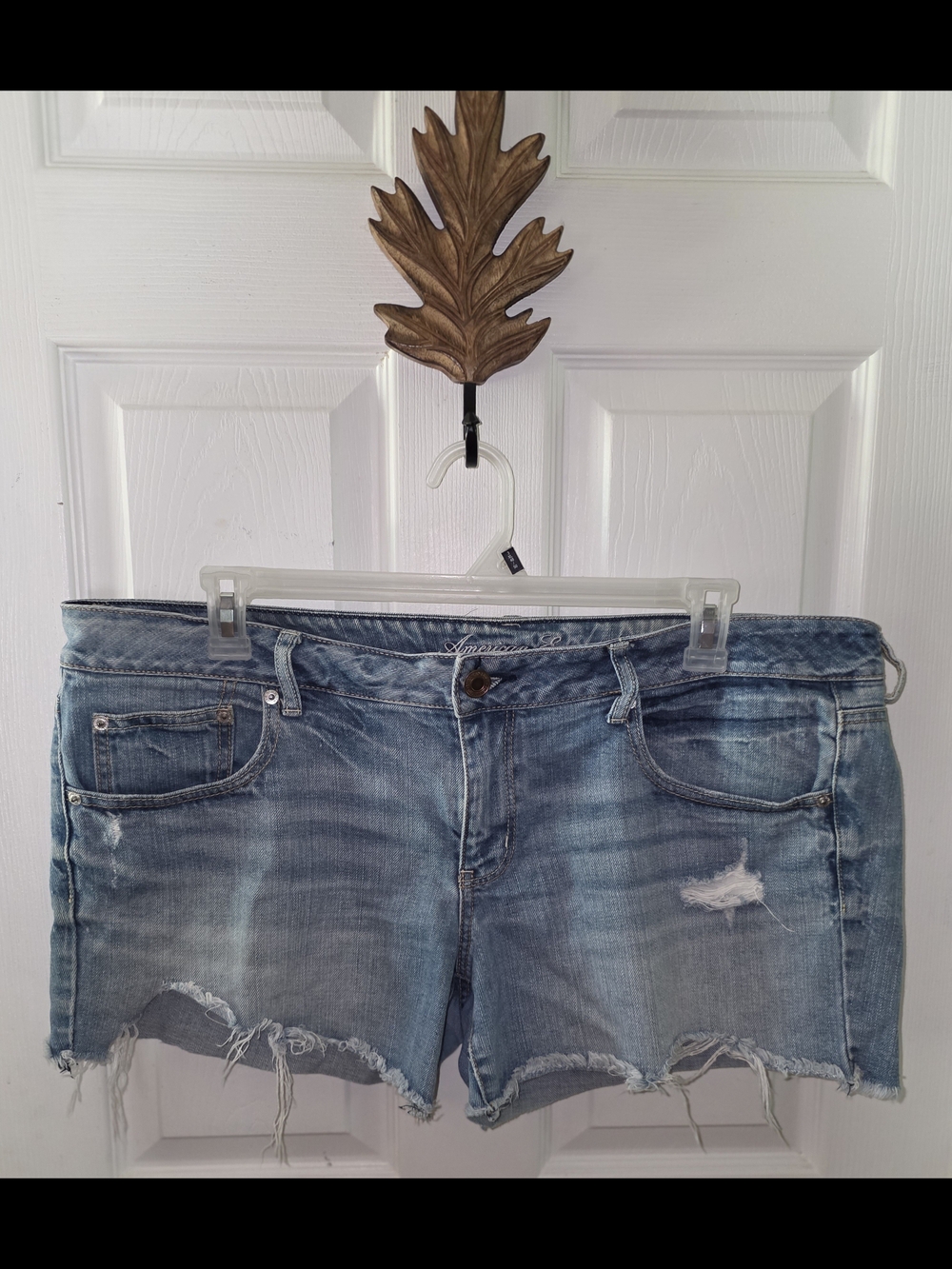 American Eagle Women's Distressed Light Blue Denim Shorts